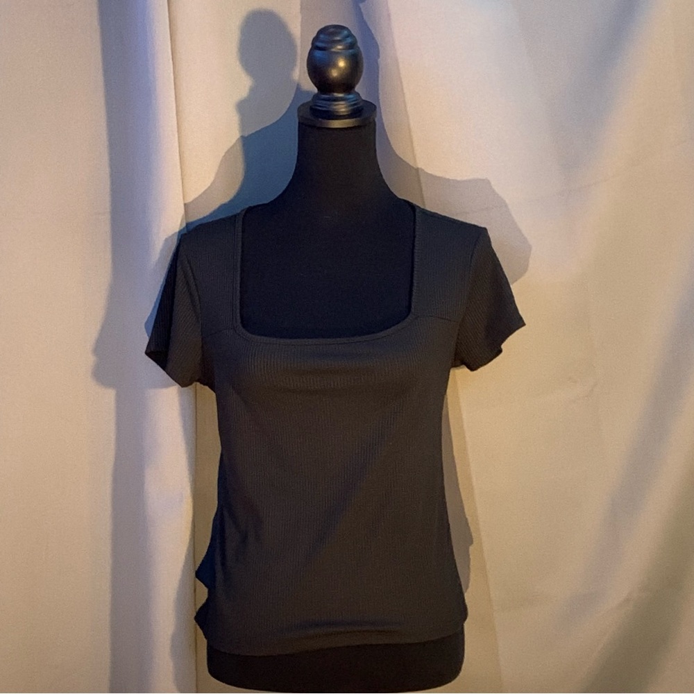 Tresics black square neck shirt size large